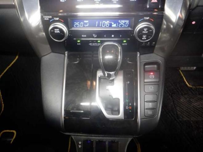 ヴェルファイア2.5 Z Aエディション ゴールデンアイズ 4WD　本州仕入・ナビ・DTV・Bluetooth・両側電動 2500