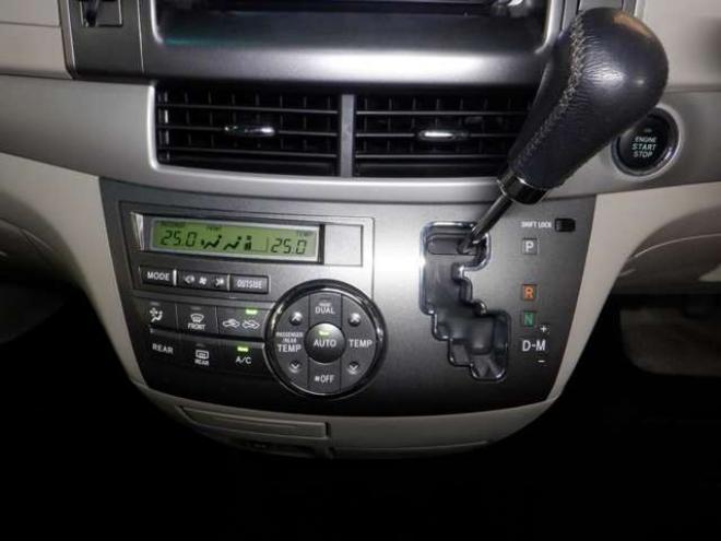 エスティマ2.4 X 4WD　ナビ・DTV・Bカメラ・パワスラ・Rモニター 2400
