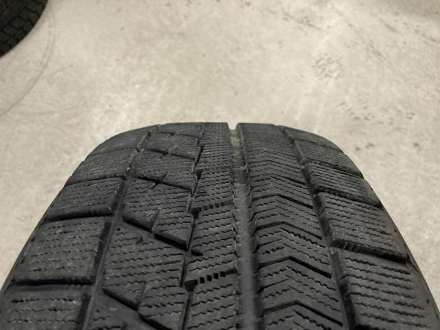 BS VRX 215/60R16 4本