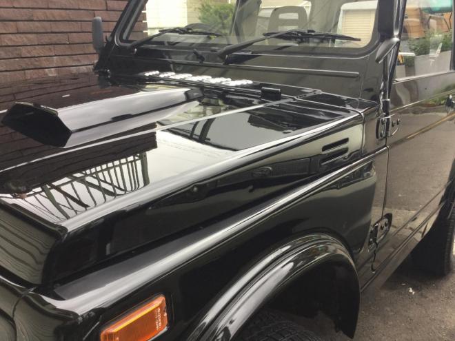 サビ少ない！ 全塗装したて、ビカビカ車！下回りも、サビ少ない！ボディリフト！  外シャックル！  社外グリル！  車検満タン！  ワイルドウインド！ 4WD 660 3Dr