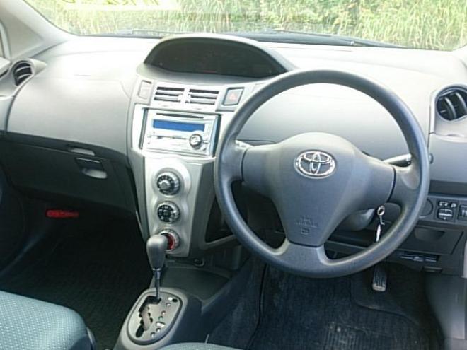 F 4WD 1300 5Dr