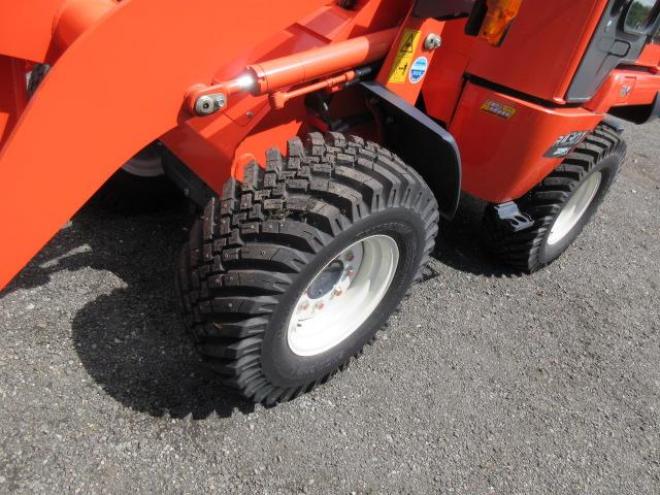 クボタタイヤショベルＲ４３０Ｚ、4WD、H28年式、228HR　 