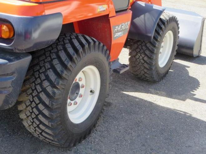 クボタタイヤショベルＲ４３０Ｚ、4WD、H28年式、228HR　 