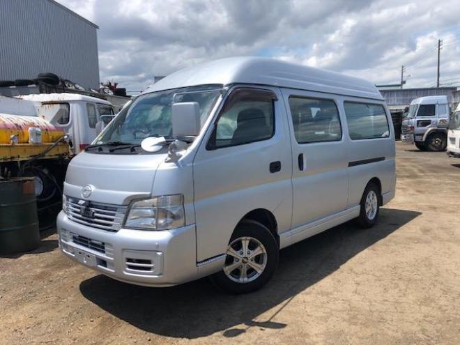 イスズ キャラバン 4WD 3000D 4Dr