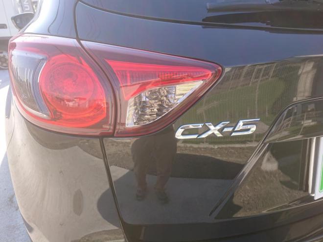 CX-5ＸＤ　２．２ディーゼルターボ　ｉ－ｓｔｏｐ　スマートキー＆プッシュスタート　エンジンスターター　ナビ・ＴＶ・ＤＶＤ　バック＆サイドカメラ　ウィンカーミラー　純正オプション１９ＡＷ　クルーズコントロール　カタログ燃費１８，０ｋｍ／Ｌ　 4WD 2200 5Dr