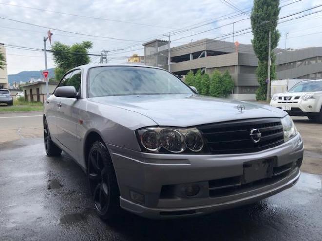 グロリア２５０T　FOUR　6万Km　社外HID　社外ナビTV　１８インチアルミ 　ターボ２６０HP 全塗装済み　美車 4WD 2500 4Dr