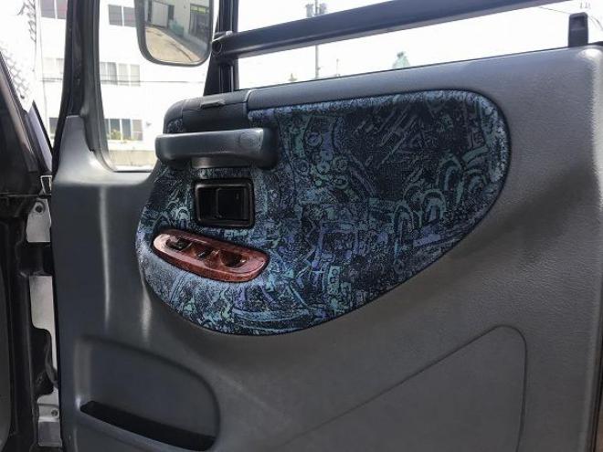 コンドルカスタム　中古　アルミ平ボディ　中型トラック