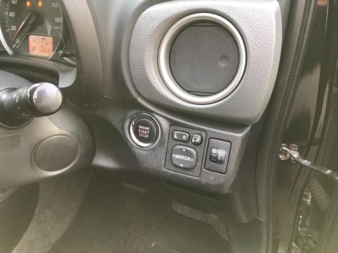 Ｆ　スマイルエディション　ＥＧプッシュスタート　スマートキー 2WD 1300 5Dr