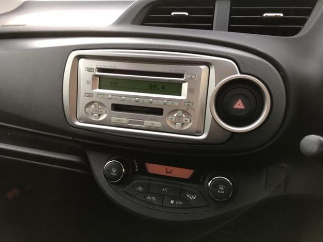 Ｆ　スマイルエディション　ＥＧプッシュスタート　スマートキー 2WD 1300 5Dr