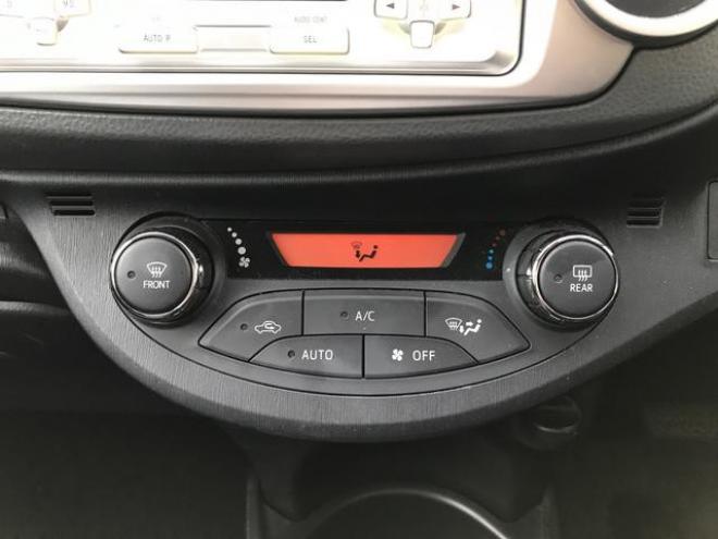 Ｆ　スマイルエディション　ＥＧプッシュスタート　スマートキー 2WD 1300 5Dr