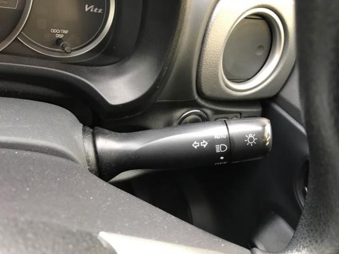 Ｆ　スマイルエディション　ＥＧプッシュスタート　スマートキー 2WD 1300 5Dr