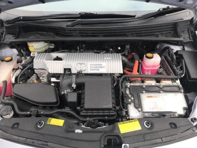 Ｓ　純正ナビテレビ　バックカメラ　寒冷地　記録簿　夏冬タイヤ 2WD 1800 5Dr