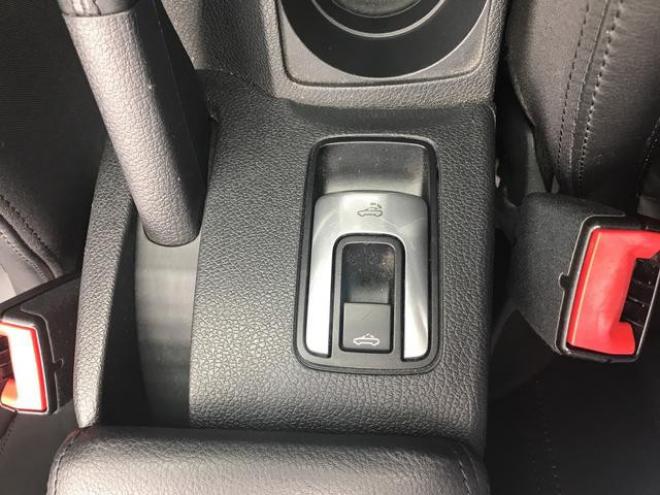 イオス ２．０Ｔ　ＦＳＩエンジン　キセノン　ブラックレザーシート 2WD 2000 オープンDr