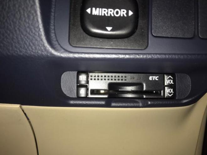 Ｇ　純正ＨＤＤナビ　バックカメラ　スマートキー　夏冬タイヤ付 2WD 2400 5Dr