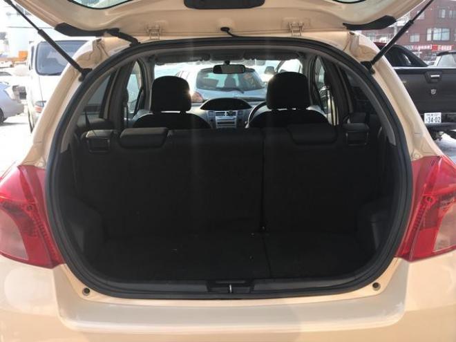 Ｕ　４ＷＤ　スマートキー　ＥＴＣ　エンジンスターター 4WD 1300 5Dr