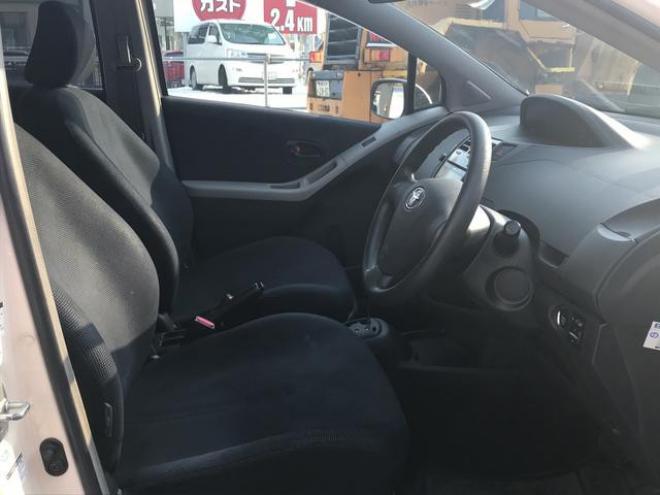 Ｕ　４ＷＤ　スマートキー　ＥＴＣ　エンジンスターター 4WD 1300 5Dr
