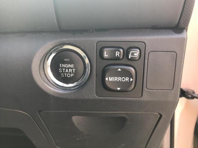 Ｕ　４ＷＤ　スマートキー　ＥＴＣ　エンジンスターター 4WD 1300 5Dr