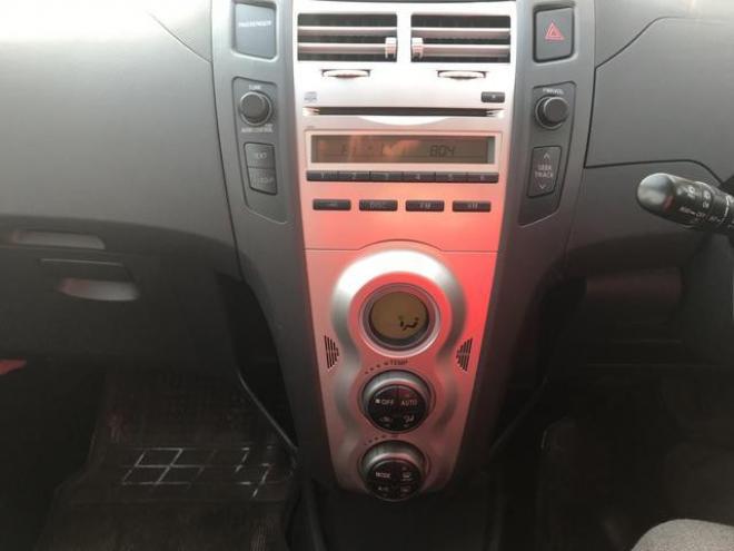 Ｕ　４ＷＤ　スマートキー　ＥＴＣ　エンジンスターター 4WD 1300 5Dr