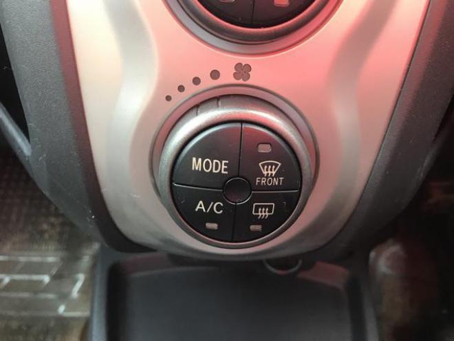 Ｕ　４ＷＤ　スマートキー　ＥＴＣ　エンジンスターター 4WD 1300 5Dr
