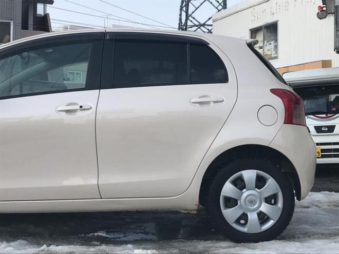 Ｕ　４ＷＤ　スマートキー　ＥＴＣ　エンジンスターター 4WD 1300 5Dr