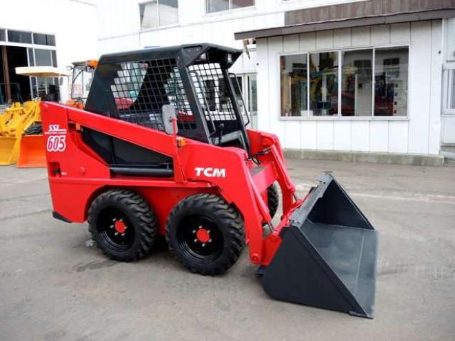 TCM 605　バケット容量0.3m3