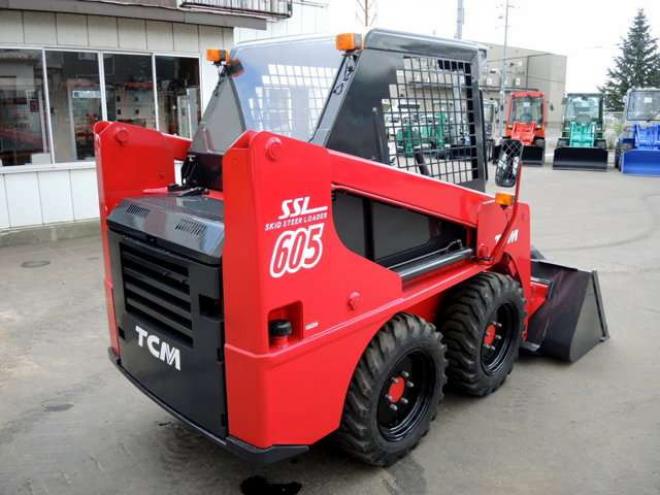 TCM 605　バケット容量0.3m3