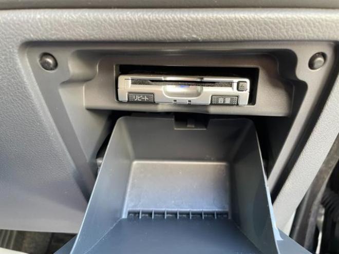 Ｘ　４ＷＤ　夏冬タイヤ付　新品マットタイヤ　新品アルミホイール　サンシェード　遮光・ＵＶカット１０Ｐセット　ＨＤＤナビ　ＤＶＤ視聴　キーレス　車中泊仕様　ＥＴＣ　スライドドア　リアヒーター　寒冷地仕様 4WD 2000 5Dr