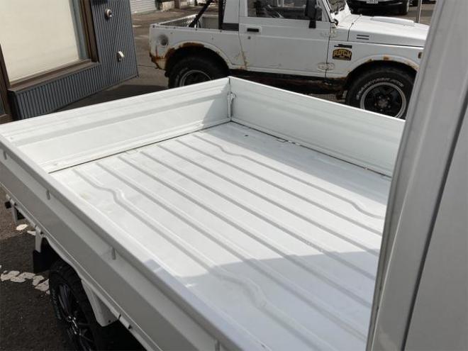 トラック ＫＵ　４ＷＤエアコン・パワステ地区限定車　リフトアップ　電光ナンバー　新品社外マフラー　社外アルミ　マットタイヤ　シートカバー　社外レザーシートカバー 4WD 660 2Dr