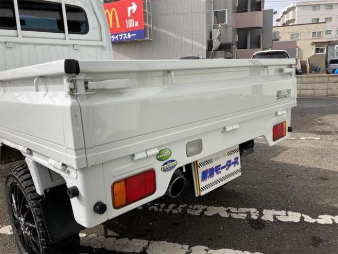 トラック ＫＵ　４ＷＤエアコン・パワステ地区限定車　リフトアップ　電光ナンバー　新品社外マフラー　社外アルミ　マットタイヤ　シートカバー　社外レザーシートカバー 4WD 660 2Dr