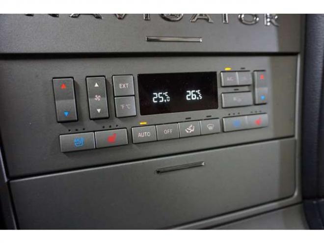 ナビゲーター 4WD　皮シート/サンルーフ/外26AW/外ナビ 5400 5Dr