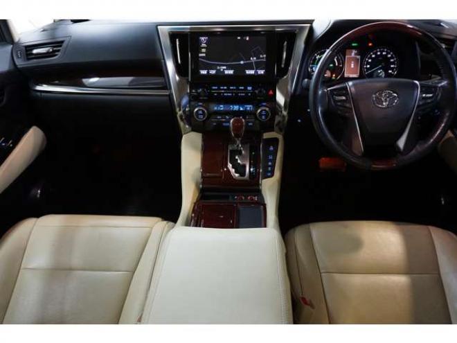 ハイブリッド 2.5 G Fパッケージ 4WD　4WD/革シート/両側パワスラ/フリップM 2500 5Dr