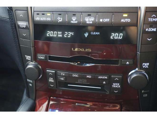 LSハイブリッド 600h バージョンU Iパッケージ 4WD　20AW/サンルーフ/革シート 5000 4Dr