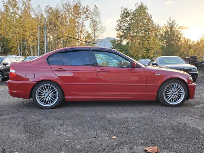 BMW318i