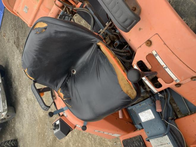 トラクターKUBOTA B1502 ディゼールエンジンロータリー付き 4WD