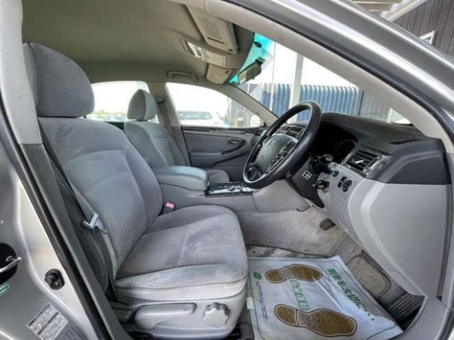ロイヤル 3.0 ロイヤルサルーン i-Four Sパッケージ 4WD　寒冷地仕様 障害物センサー Bカメラ　ETC 3000