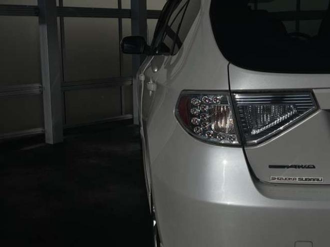 ハッチバック 2.0 i-S 4WD　ワンオーナー ミュージックプレイヤー接続 2000