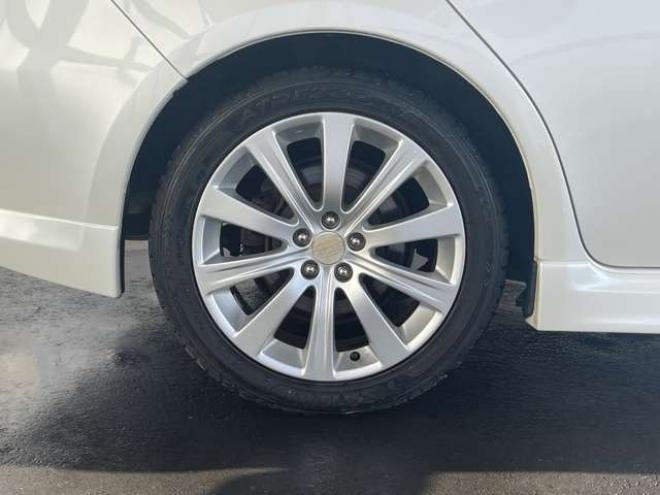 ハッチバック 2.0 i-S 4WD　ワンオーナー ミュージックプレイヤー接続 2000