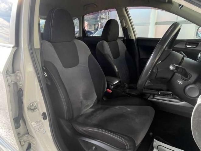 ハッチバック 2.0 i-S 4WD　ワンオーナー ミュージックプレイヤー接続 2000