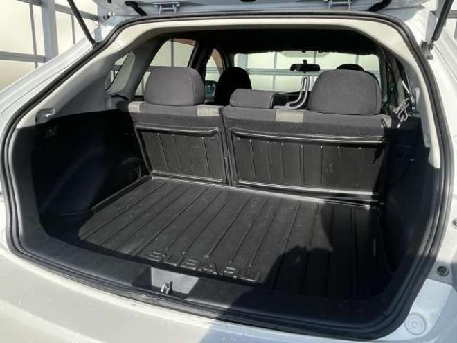 ハッチバック 2.0 i-S 4WD　ワンオーナー ミュージックプレイヤー接続 2000