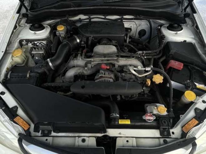 ハッチバック 2.0 i-S 4WD　ワンオーナー ミュージックプレイヤー接続 2000