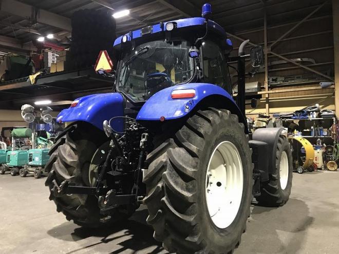 トラクターニューホランド　中古　T7.200