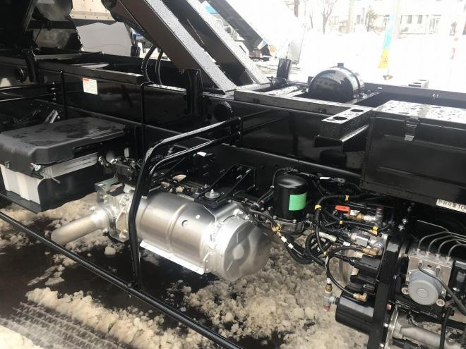 レンジャープロ未使用　ワイドファームダンプ　中型トラック