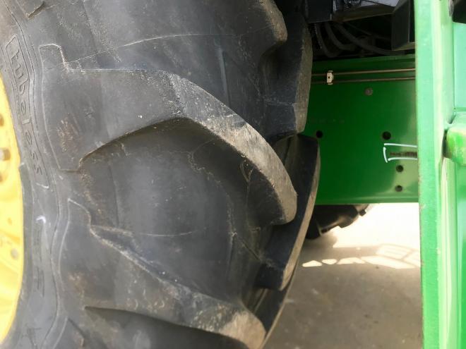 トラクタージョンディア　中古　JD6210