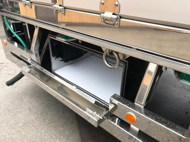 レンジャープロ未使用　ワイド　家畜運搬車　中型トラック　nlt