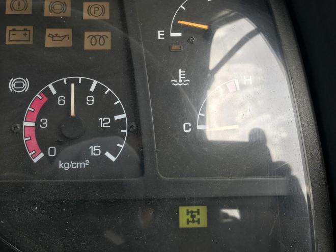 ファイター中古　ファームダンプ　高床4WD　中型トラック
