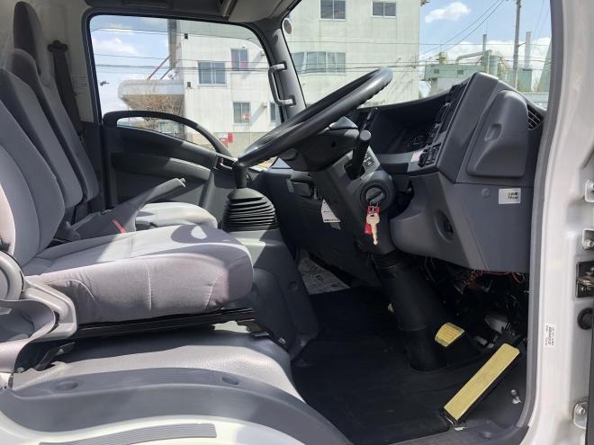エルフ中古　超ロングワイド　4WD　4段ラジコンクレーン車　小型トラック