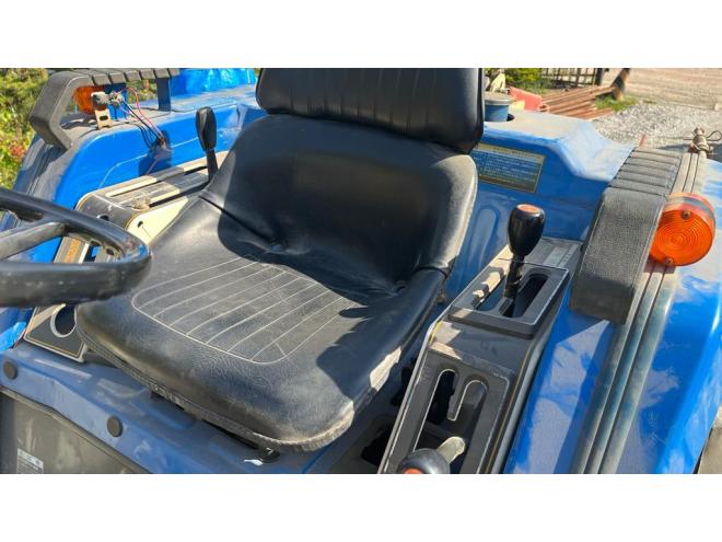 トラクターISEKIトラクター4WD / ディーゼル / 24馬力 / ロータリー付き 4WD