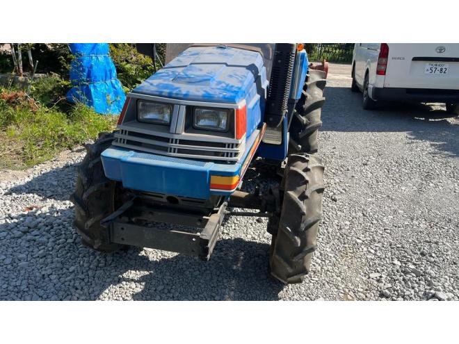 トラクターISEKIトラクター4WD / ディーゼル / 24馬力 / ロータリー付き 4WD