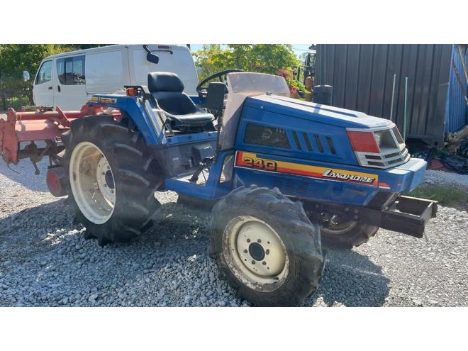 トラクターISEKIトラクター4WD / ディーゼル / 24馬力 / ロータリー付き 4WD