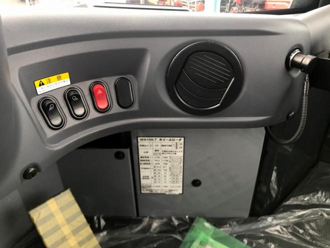 ホイールローダコマツ　中古　タイヤショベル　WA100-7